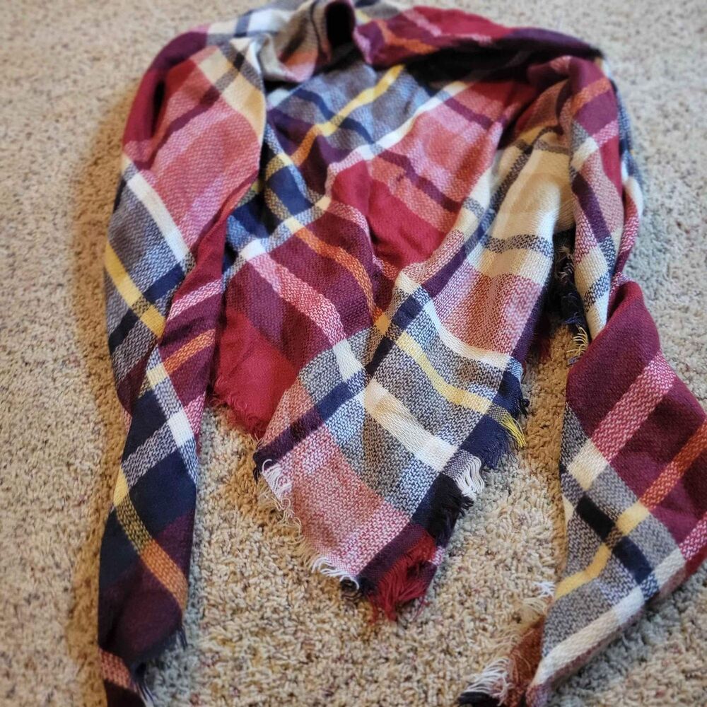 Women's One Size Blanket Scarf